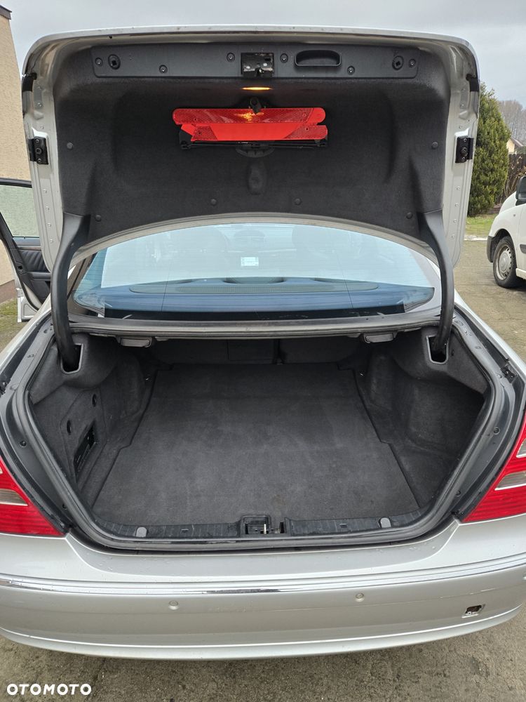 Mercedes-Benz Klasa E 320 Avantgarde - 18