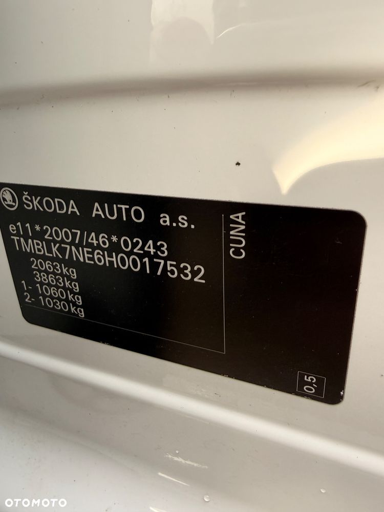 Skoda Octavia ver-2-0-tdi-4x4-rs-challenge-dsg - 38