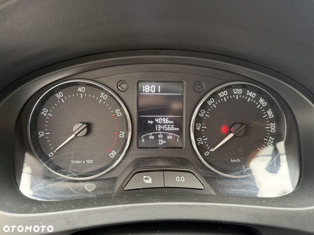 Skoda RAPID 1.2 Active - 19