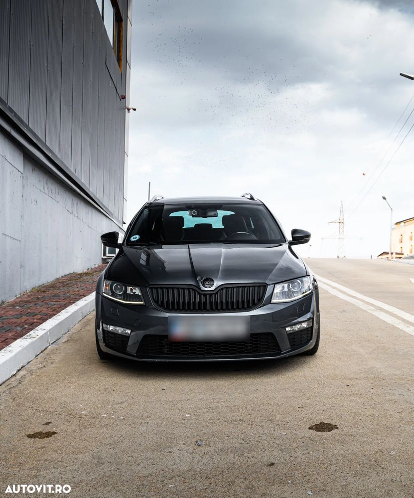 Skoda Octavia Combi 2.0 TDI DSG RS - 5