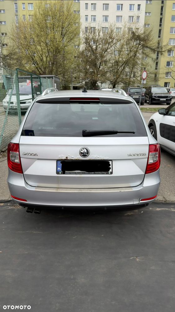Skoda Superb 2.0 TDI Ambition DSG - 8