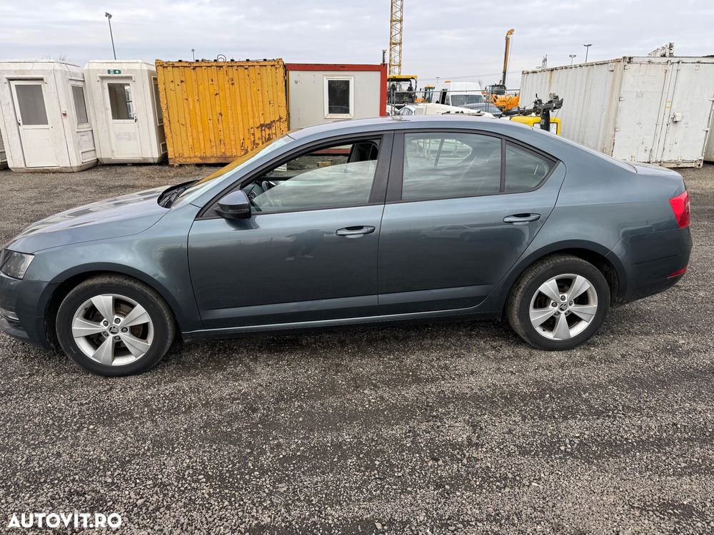 Skoda Octavia 1.6 TDI Style - 6