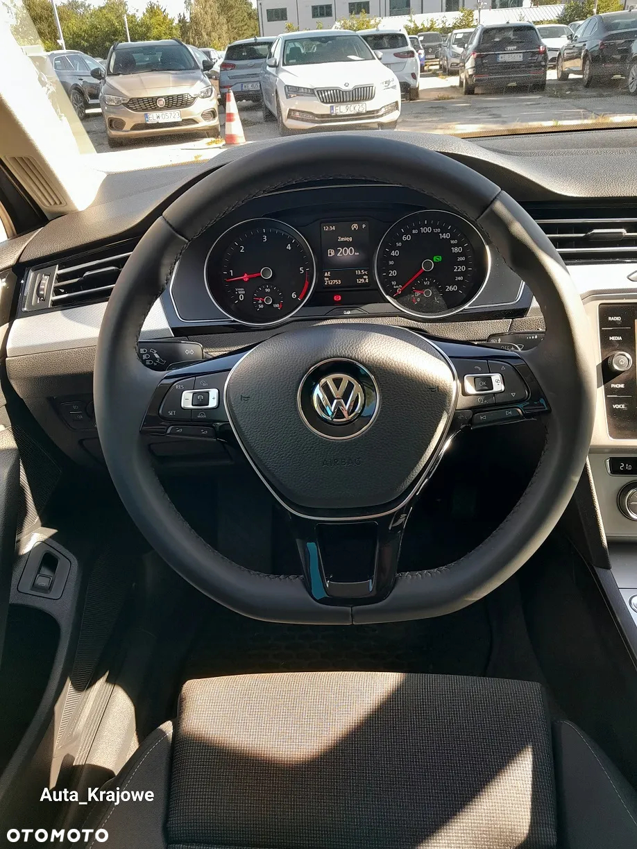 Volkswagen Passat 2.0 TDI BMT Comfortline DSG - 11