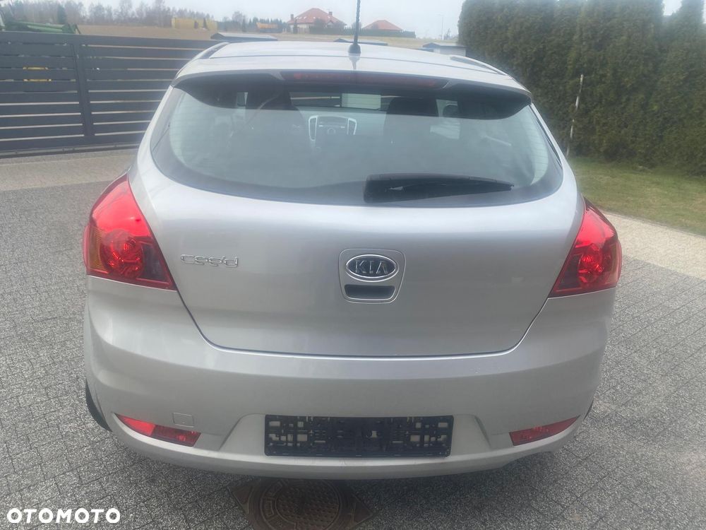 Kia ProCeed - 7