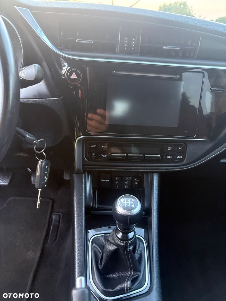 Toyota Auris 1.2 T GPF Premium - 20