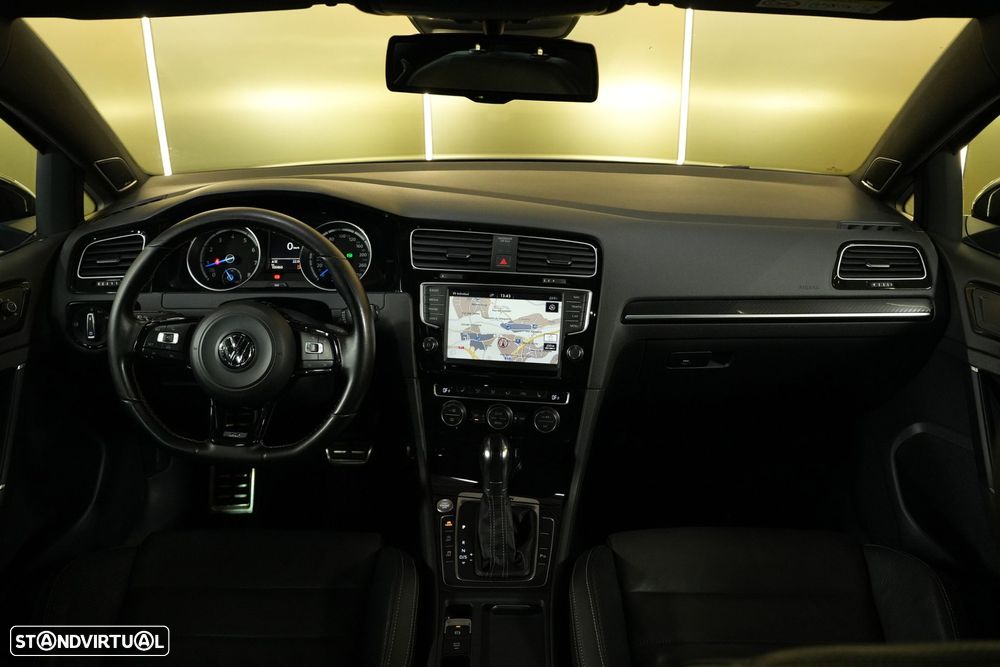 VW Golf 2.0 TSi R DSG - 11