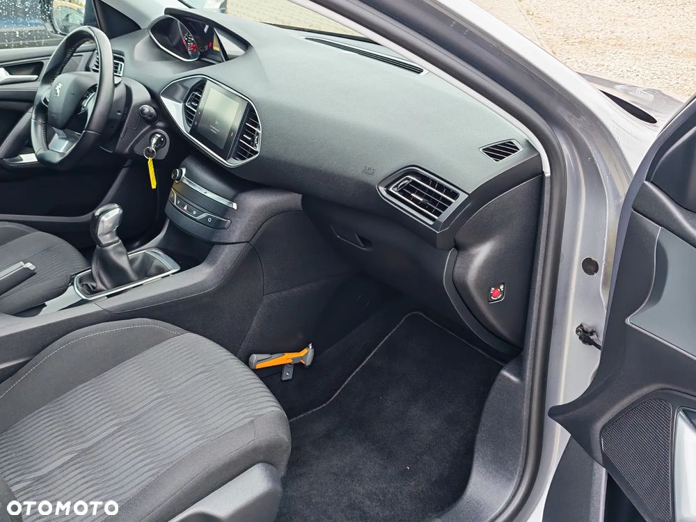 Peugeot 308 1.2 PureTech Active S&S - 23