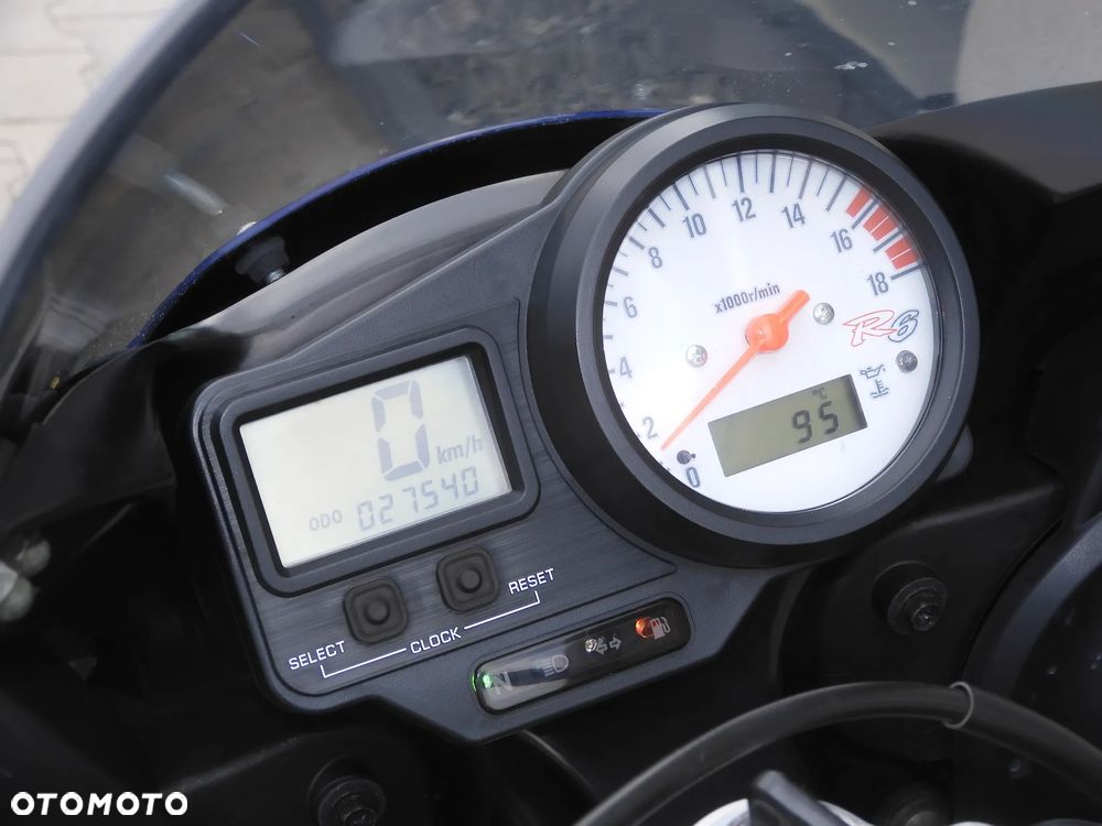 Yamaha R6 - 23
