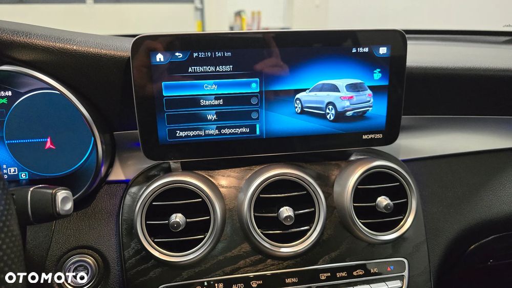 Mercedes-Benz GLC 300 d 4Matic 9G-TRONIC AMG Line Plus - 38
