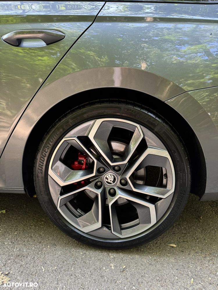 Skoda Octavia 2.0 TSI DSG RS Plus - 21