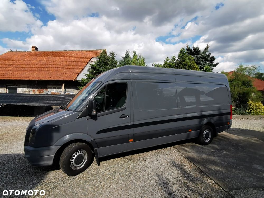 Volkswagen Crfater - 1