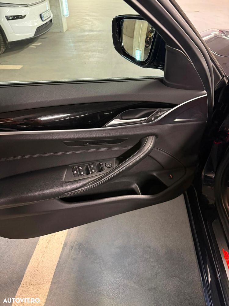 BMW Seria 5 520d Aut. Sport Line - 10