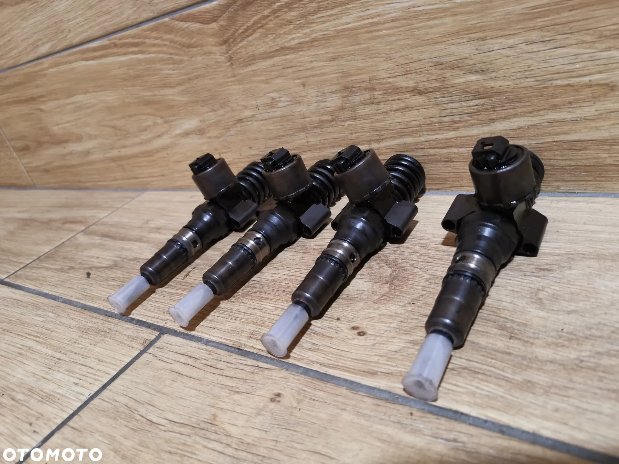 Wtryskiwacze Volkswagen Passat B6 Audi A4 B7  2.0 TDI 03G130073G - 3