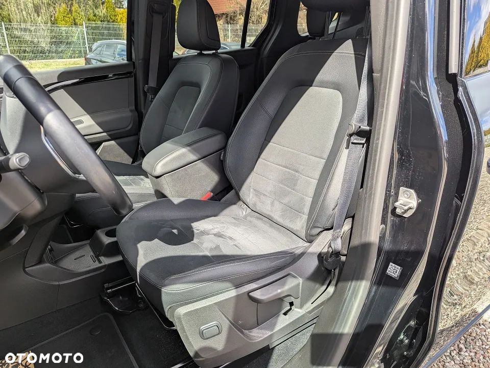 Mercedes-Benz Klasa T 180 d Automatik Progressive - 19