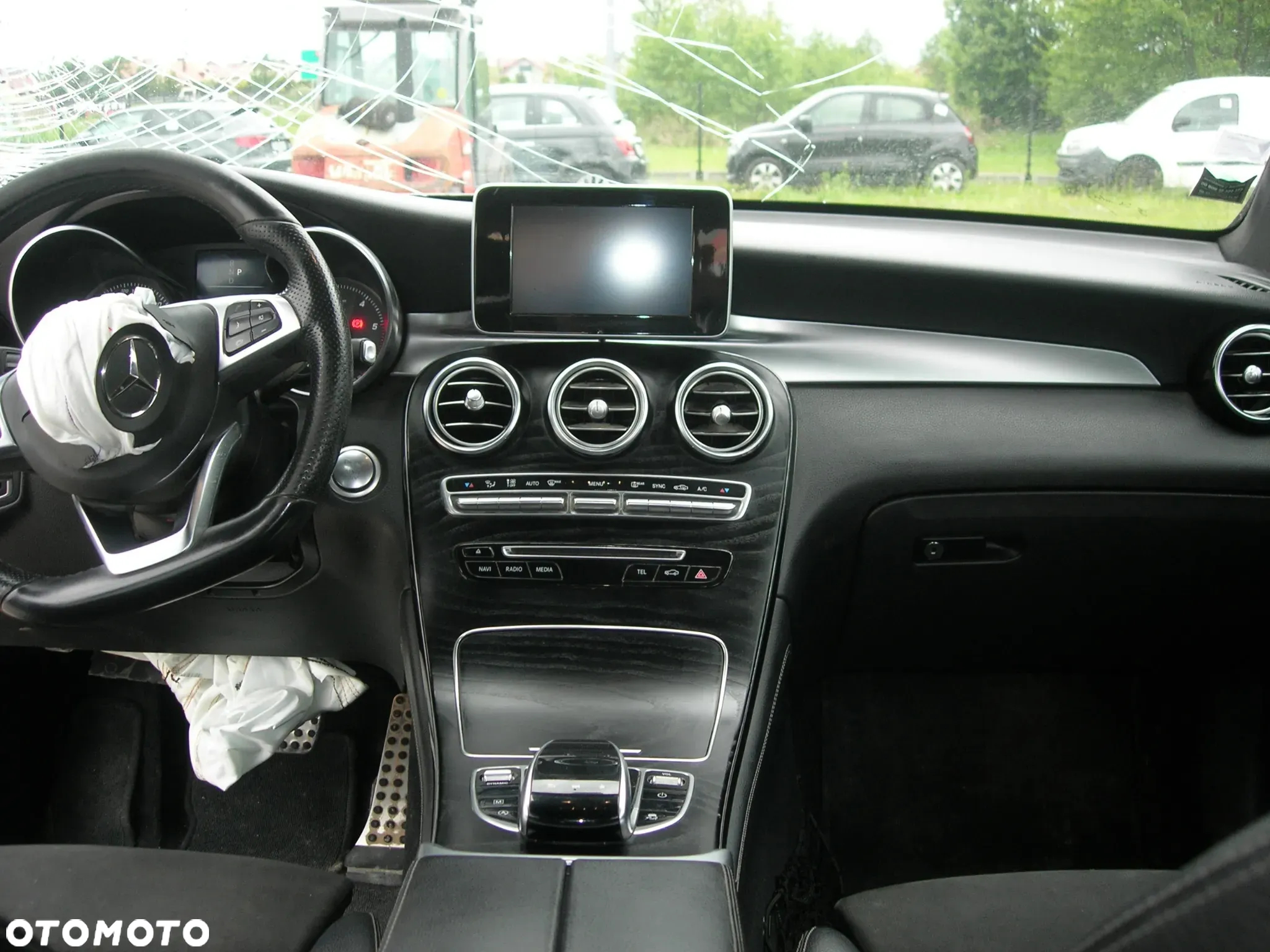 Mercedes-Benz GLC 220 d 4Matic 9G-TRONIC AMG Line - 16