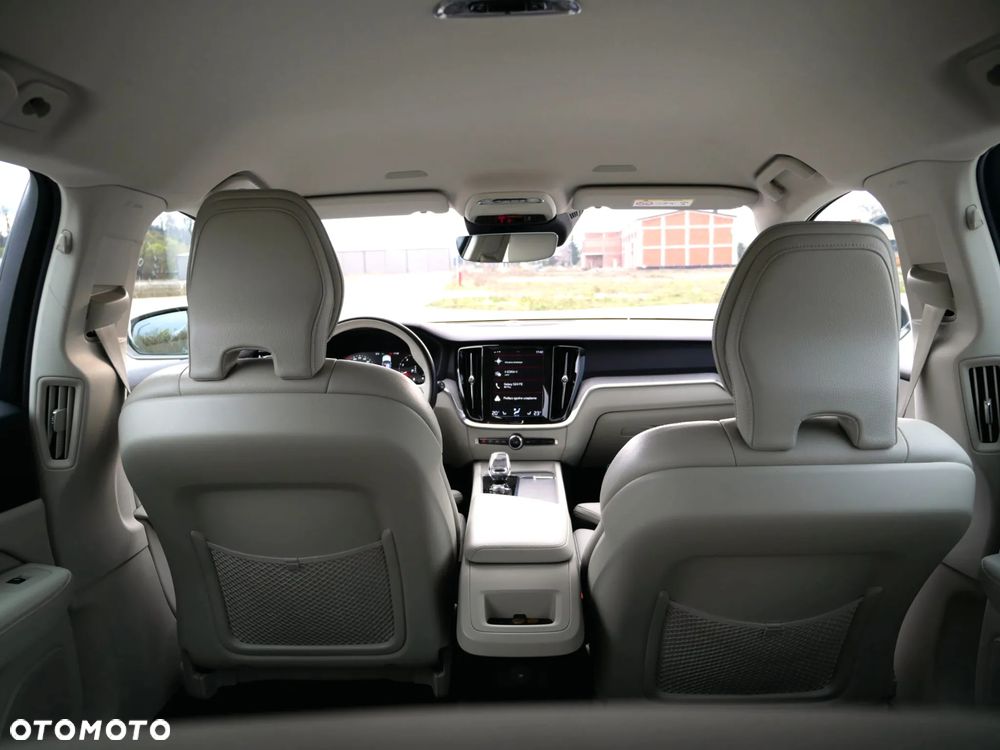 Volvo V60 B5 B AWD Inscription - 16