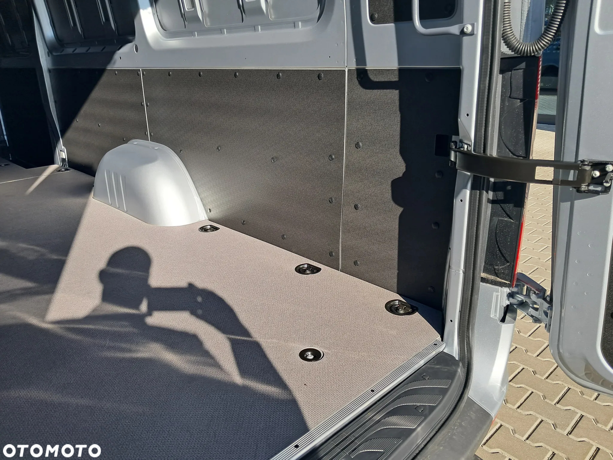 Mercedes-Benz SPRINTER FURGON 319 CDI EKSTRA DŁUGI - 21