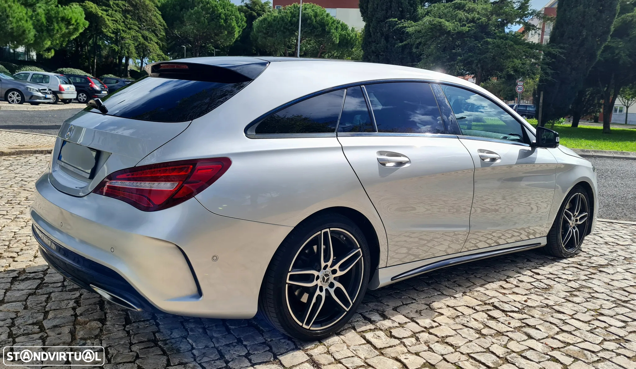 Mercedes-Benz CLA 220 d Shooting Brake AMG Line Aut. - 5
