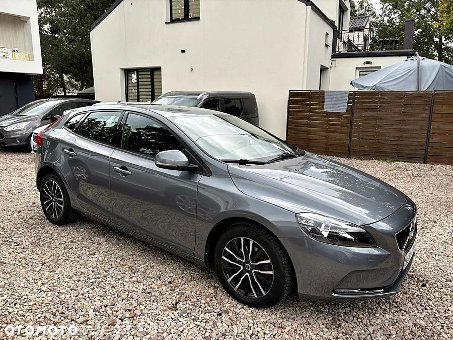Volvo V40 D2 Drive-E Momentum - 8