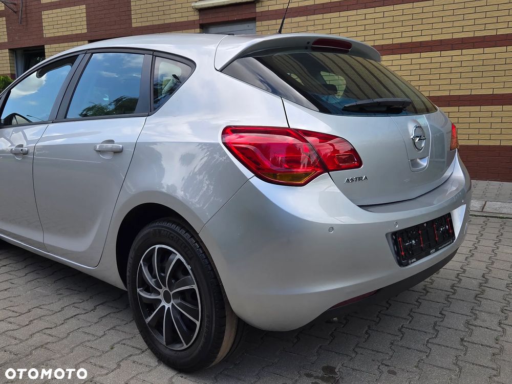 Opel Astra 1.6 Active - 13