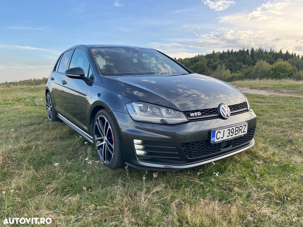 Volkswagen Golf 2.0 TDI DPF BMT DSG GTD - 3