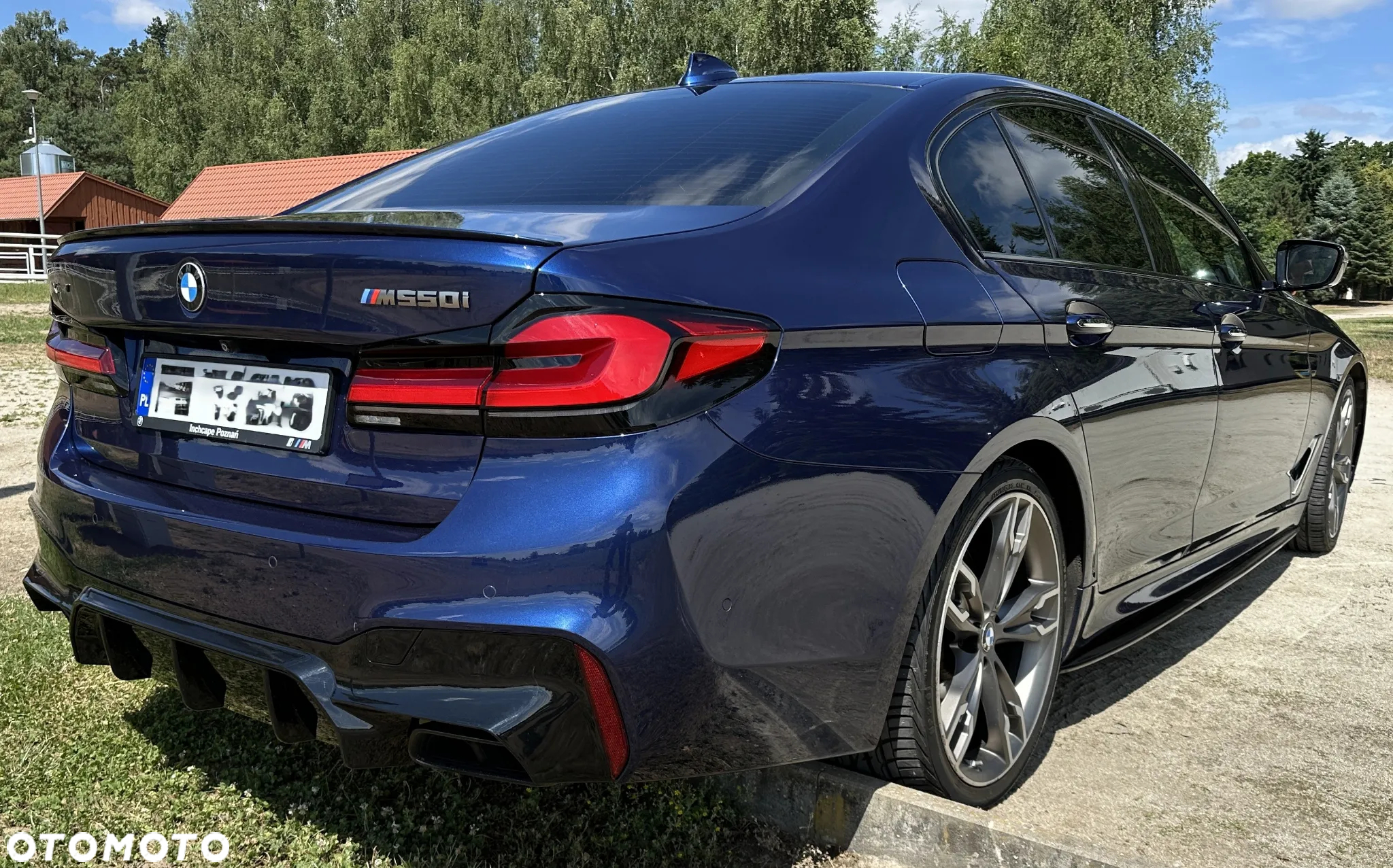 BMW Seria 5 M550i xDrive sport - 8