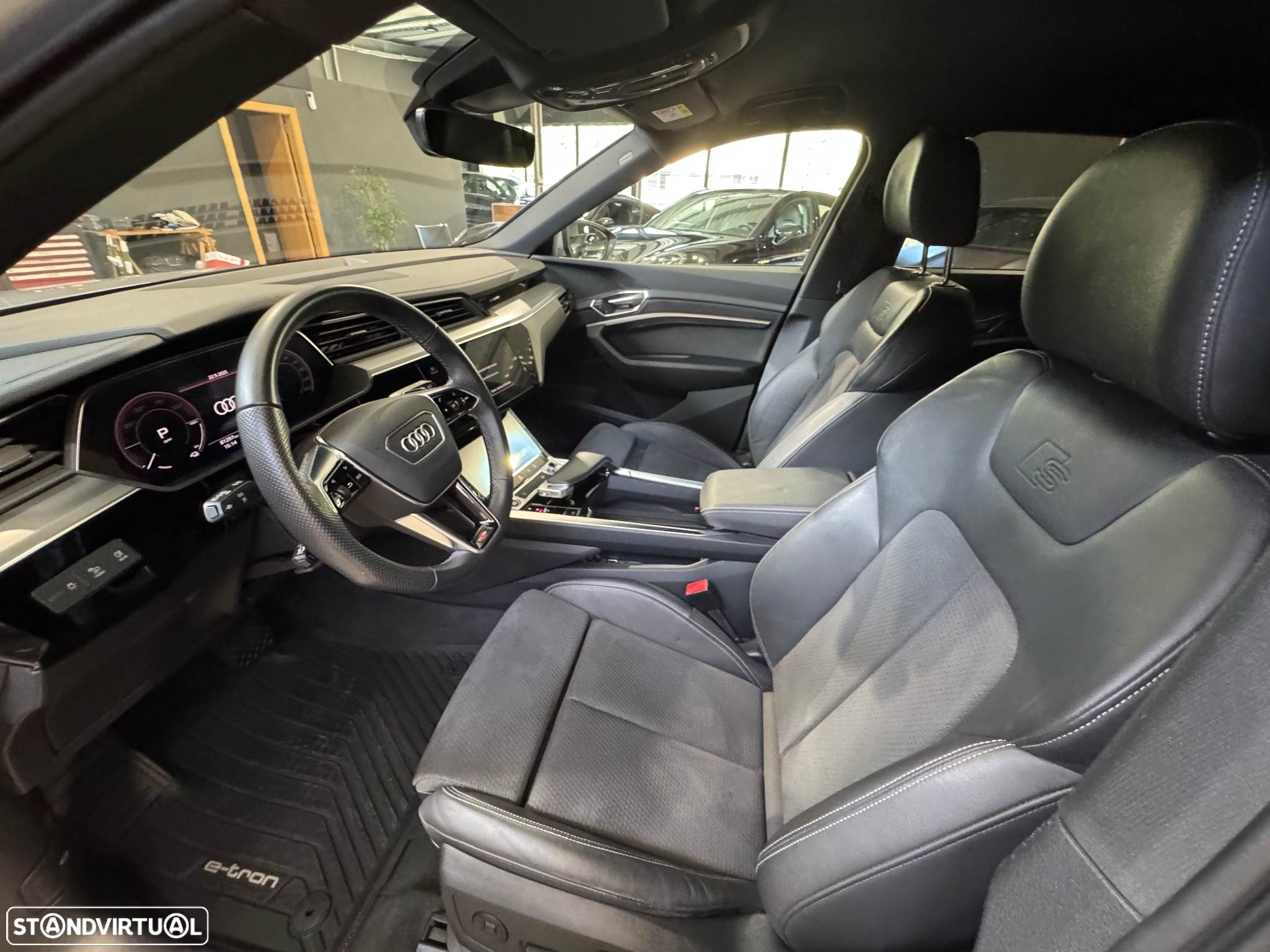 Audi e-tron 55 quattro S line - 25