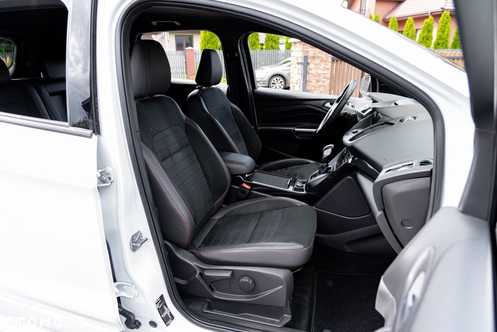Ford Kuga - 25