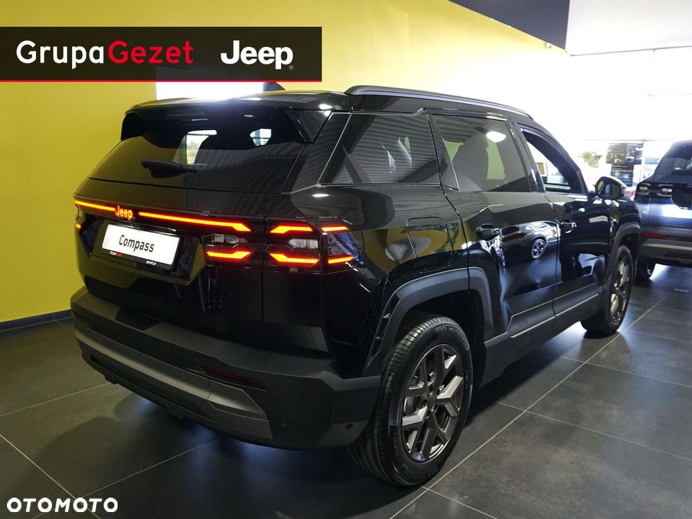 Jeep Compass - 4