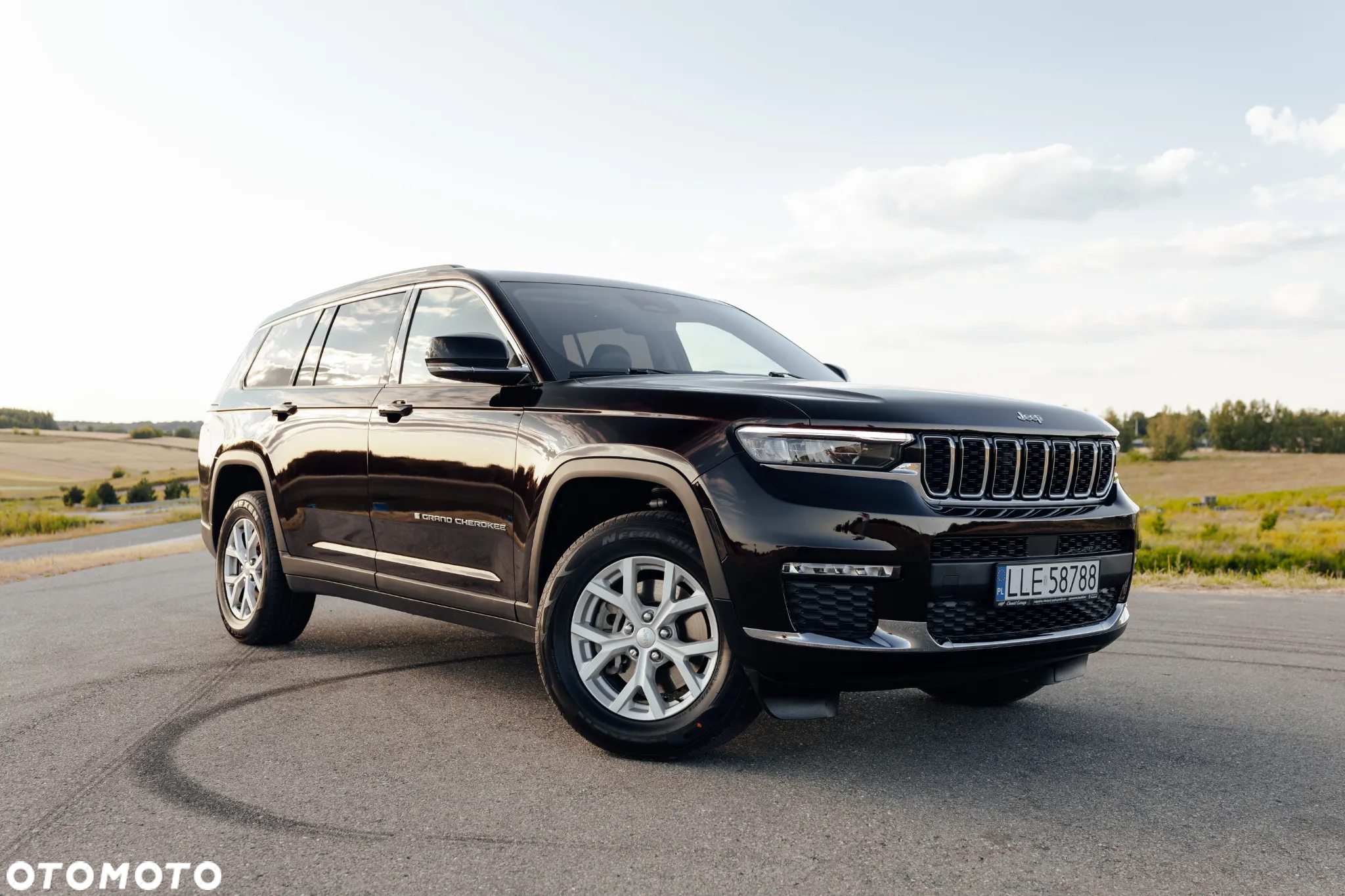 Jeep Grand Cherokee - 8