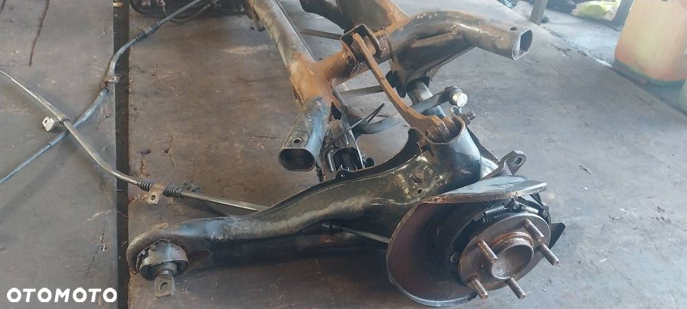 KOMPLETNE ZAWIESZENIE BELKA SANKI TYŁ MITSUBISHI OUTLANDER II - 4