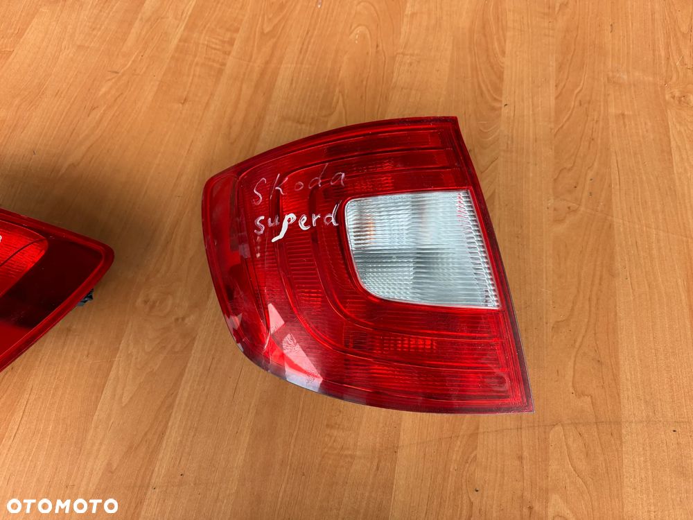 Lampa tylna lewa Skoda Superb II kombi Europa