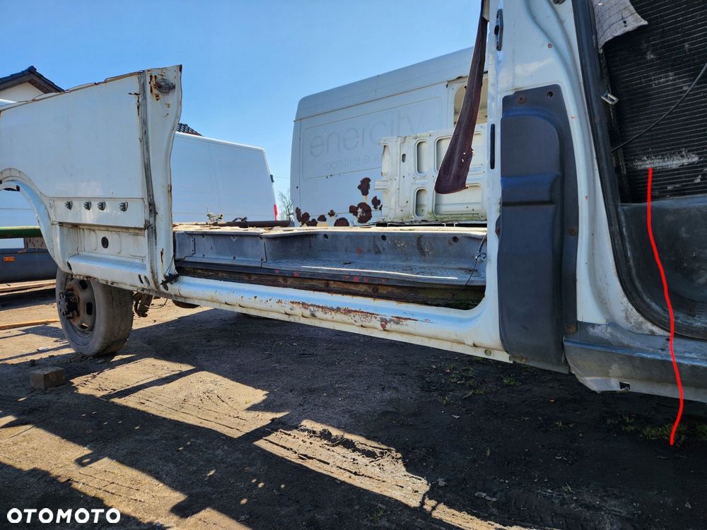 prawy bok ćwiartka iveco daily 06-14 - 2