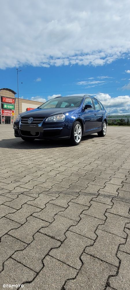 Volkswagen Golf - 1