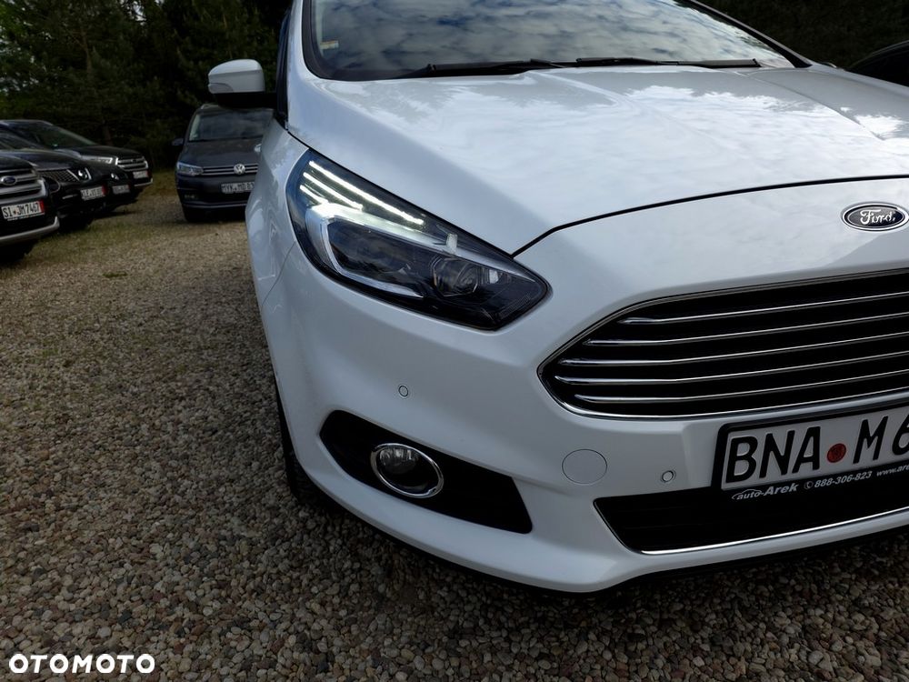 Ford S-Max 2.0 EcoBlue Titanium - 24