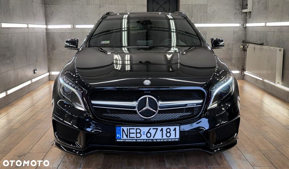 Mercedes-Benz GLA - 9