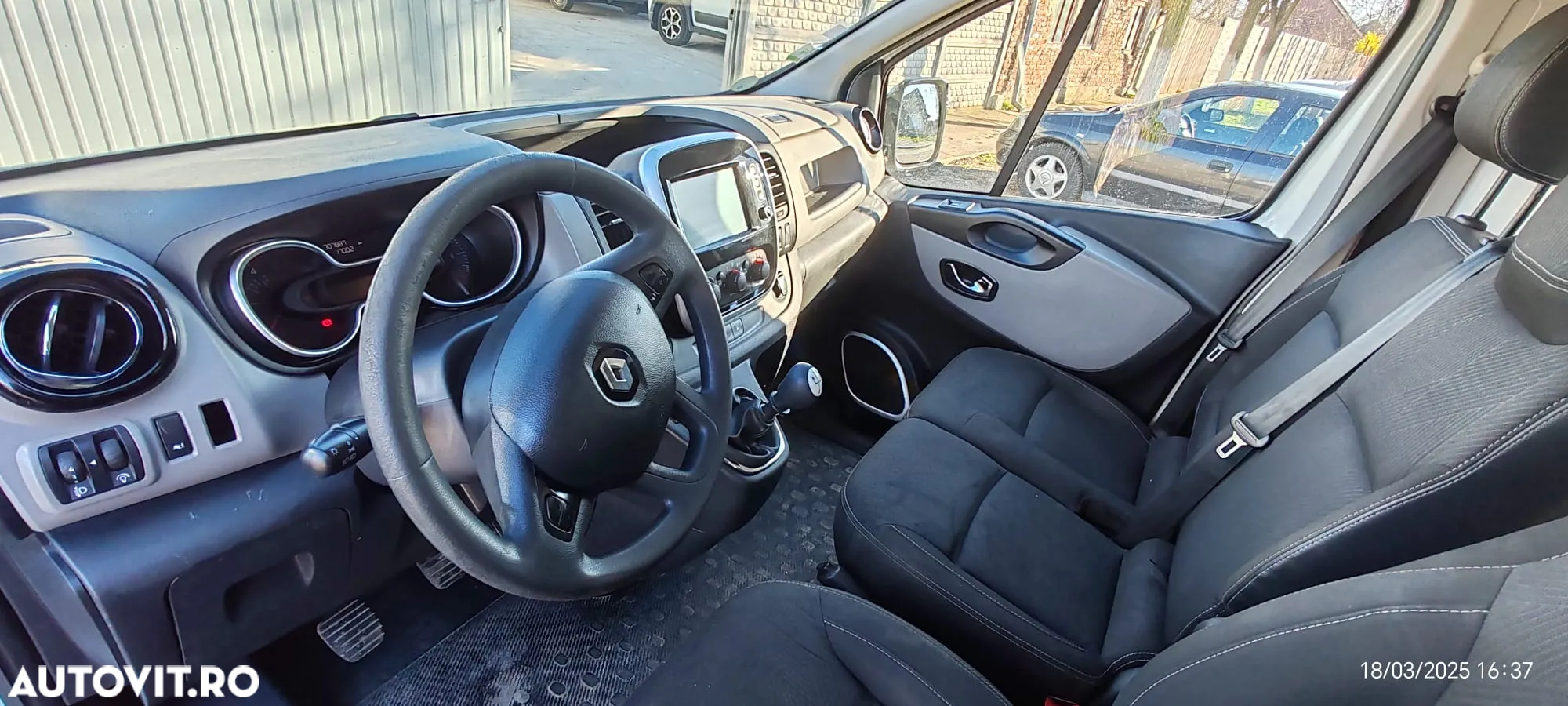 Renault Trafic - 6