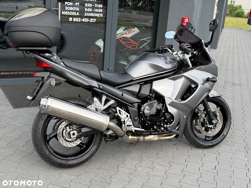 Suzuki GSX - 4