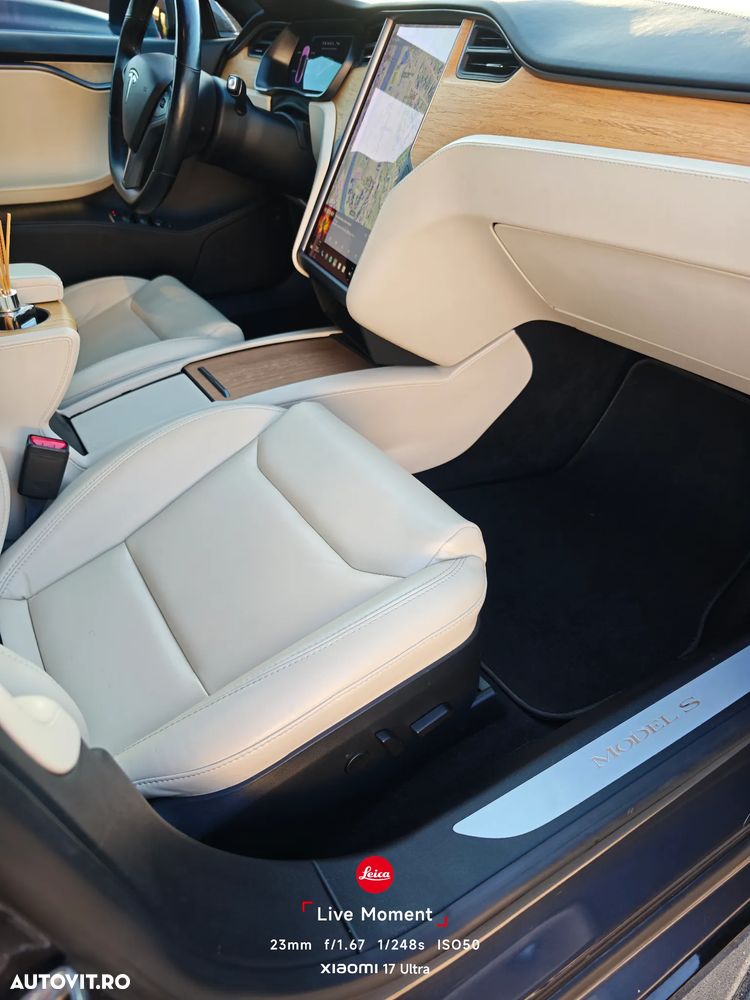 Tesla Model S - 35