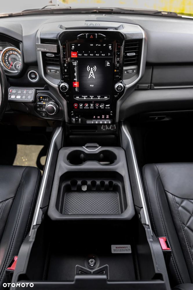 RAM 1500 5.7 Crew Cab Bighorn - 34