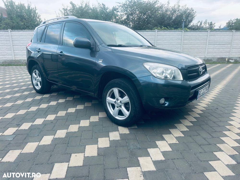 Toyota RAV4 2.2 D-4D Executive - 1