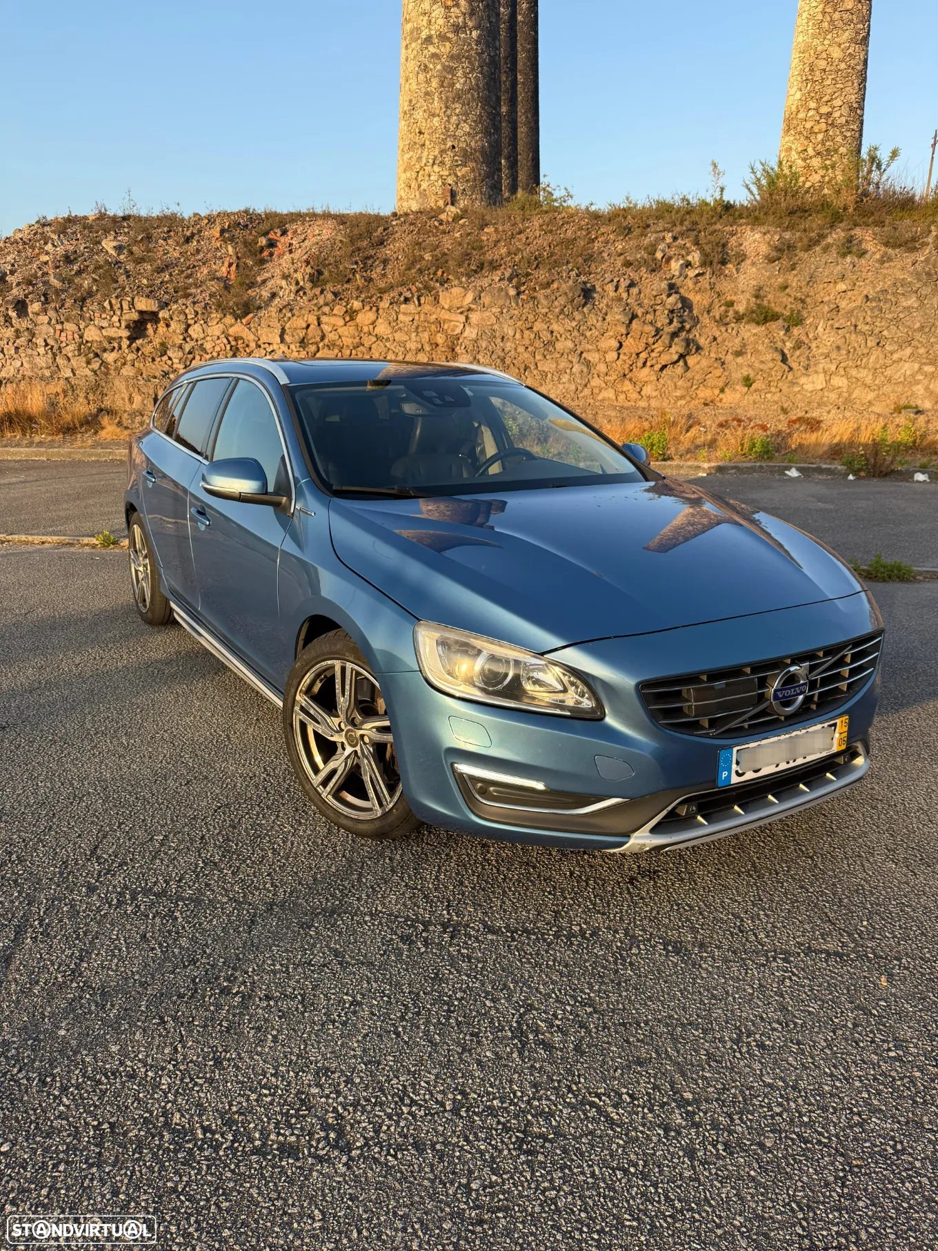 Volvo V60 2.4 D6 Summum AWD Phev - 5