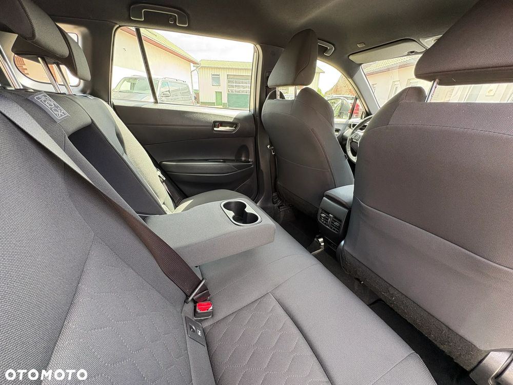 Toyota Corolla Cross - 12