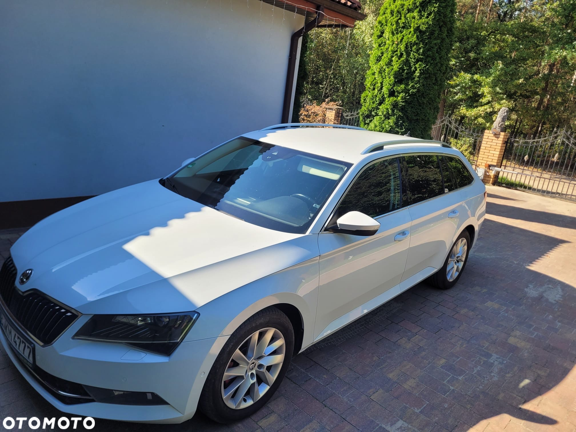 Skoda Superb 2.0 TDI DSG Premium Edition - 20