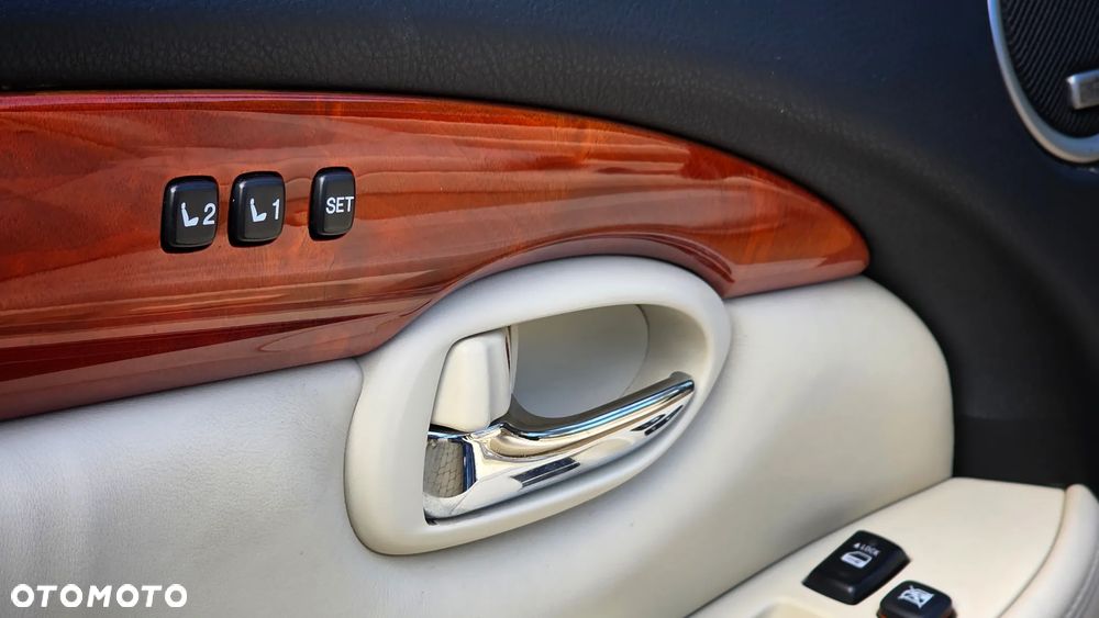 Lexus SC Prestige - 24
