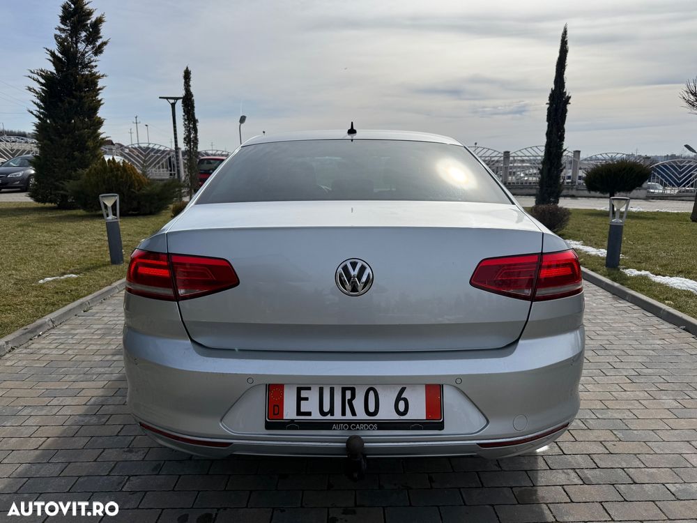 Volkswagen Passat 1.6 TDI SCR DSG Business - 8