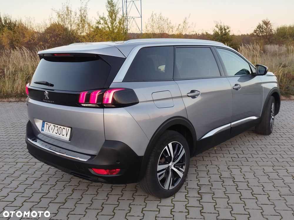 Peugeot 5008 - 5