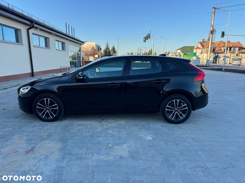 Volvo V40 D2 Drive-E Momentum - 10