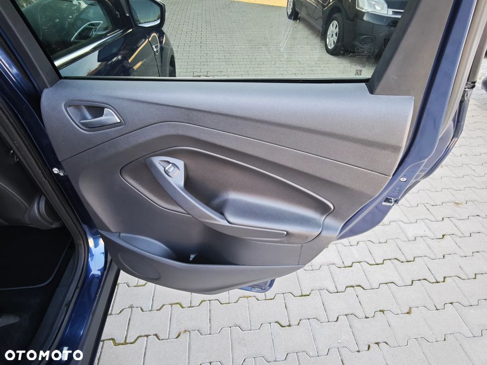 Ford Kuga - 19