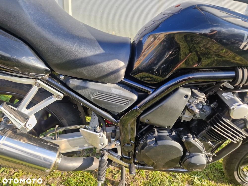 Yamaha FZS - 16